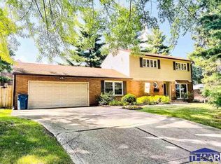 904 Valley Rd, Terre Haute, IN 47803