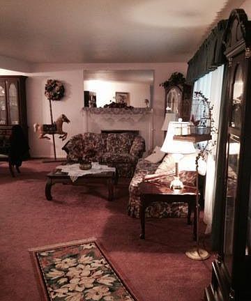 2nd image of 4614 Stratford Dr