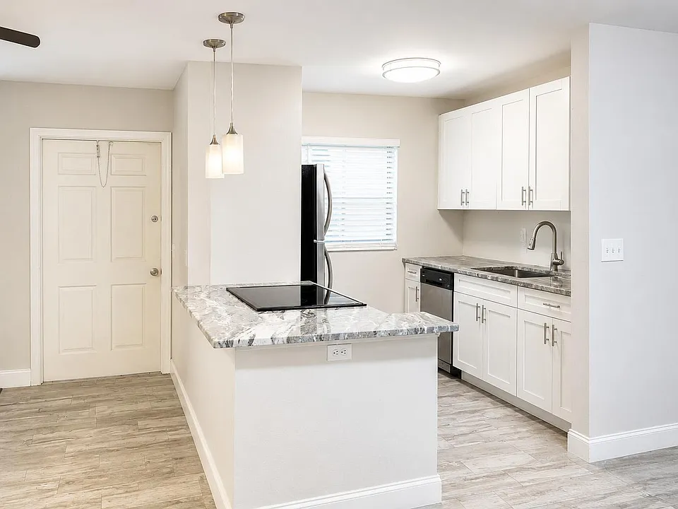 115 SW 1st Ave #9