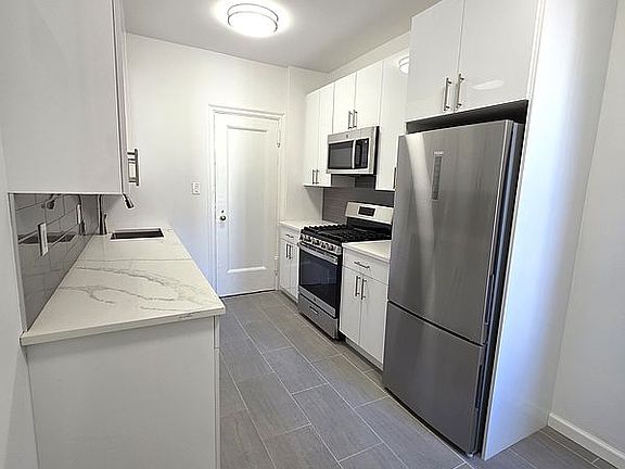 4th image of 4342 45th St APT 4H