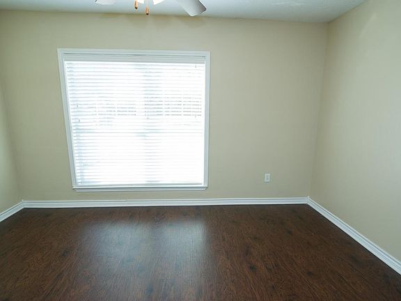 5th image of 1302 Foster Ave #1302