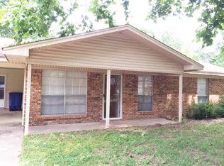 208 Fairway Dr, Conway, AR 72034