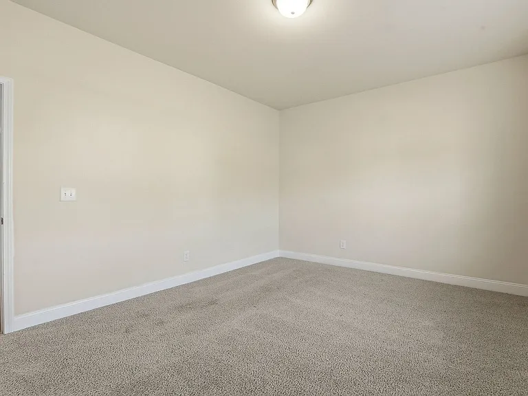 52 Woodwater Cir — Photo 33