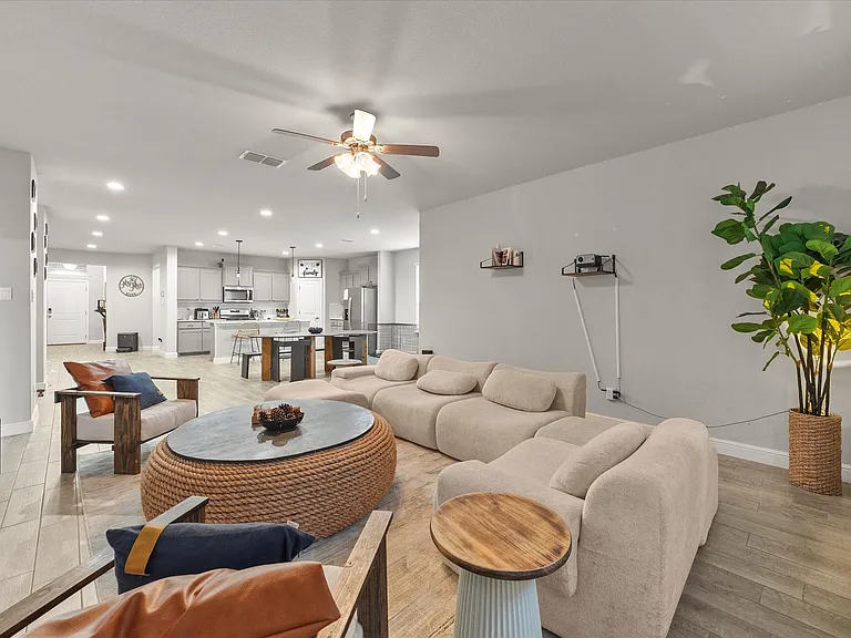1009 Croxley Way — Photo 24