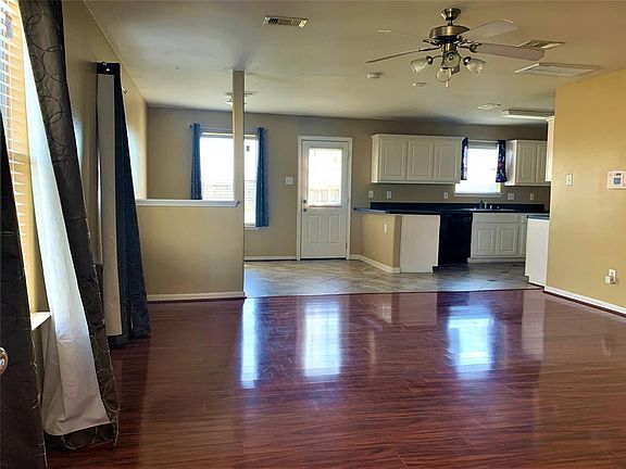 3rd image of 4511 Sunflower Creek Ln