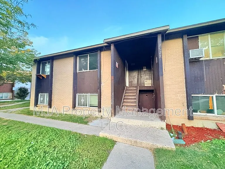 2523 S Lakecrest Dr #2 — Photo 10