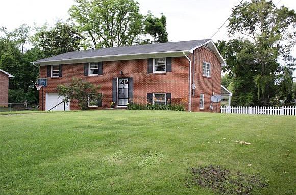 1st image of 1627 Seward Dr