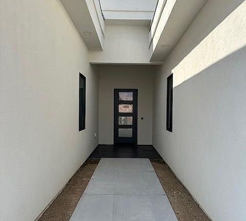 4th image of 2540 Cliffwood Dr