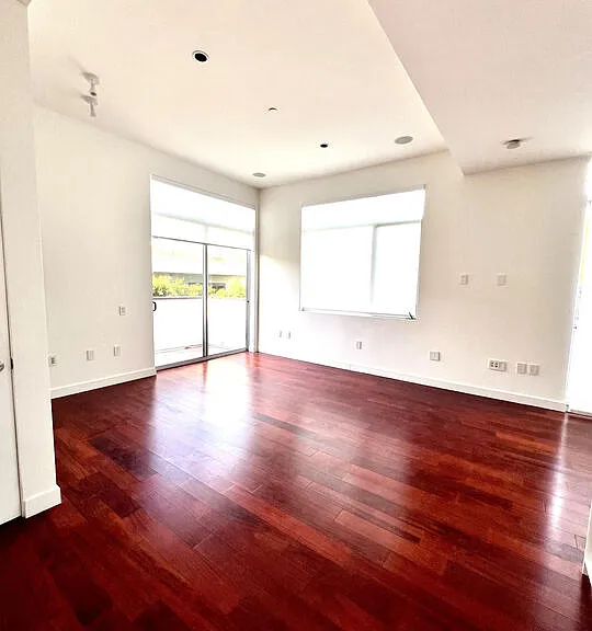1200 N Sweetzer Ave #8 — Photo 11