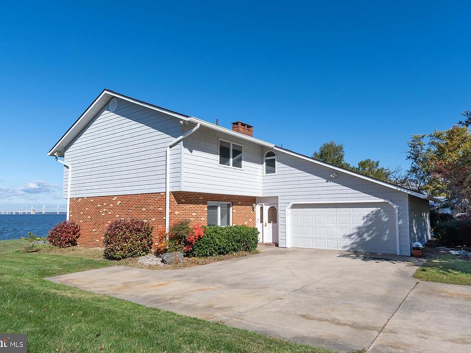 1st image of 906 Bayside Dr