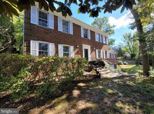 8440 Chapelwood Ct, Annandale, VA 22003