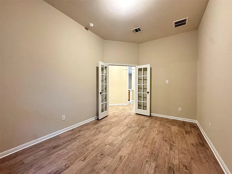 315 Sendero Ln — Photo 6