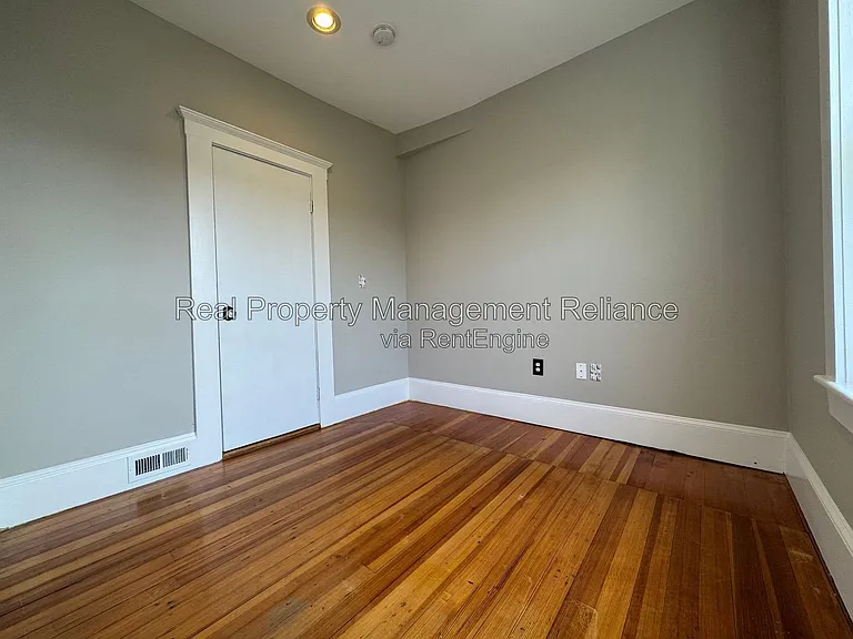 44 Pingree St #5 — Photo 12