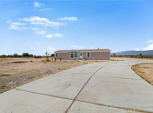 7433 Begonia Rd, Phelan, CA 92371