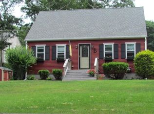 17 Hyannis Rd, Plymouth, MA 02360