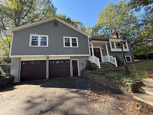 25 Berkshire Dr Photo 1