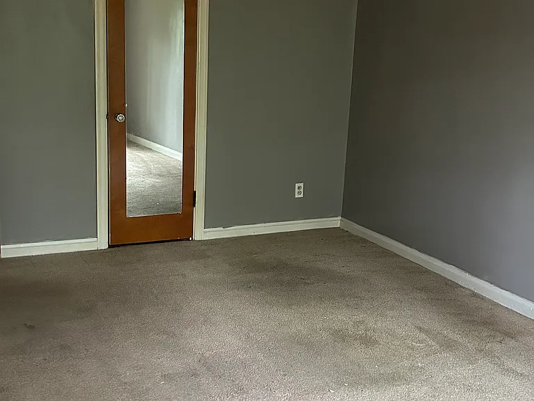 599 Rosemont Ave #2 — Photo 5