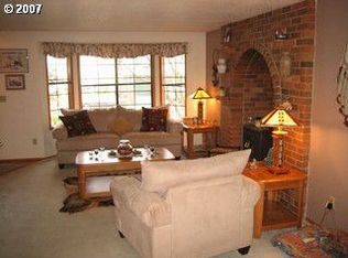 17424 SW Granada Dr, Beaverton, OR 97007