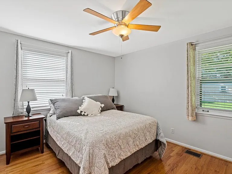 623 Elaine Dr — Photo 10