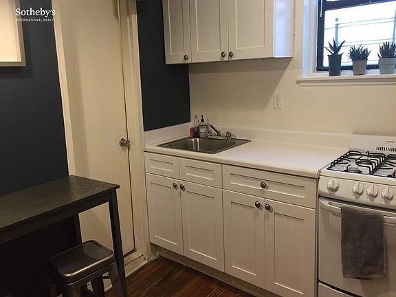 5th image of 2708 Broadway APT 10