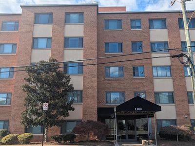 1300 S Arlington Ridge Rd APT 702, Arlington, VA, 22202