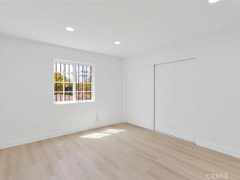 348 W 83rd St — Photo 22