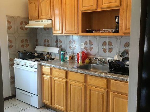 5th image of 2306 Atlantic Ave APT 2