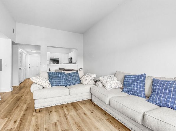 6765 Corporate Blvd APT 6310