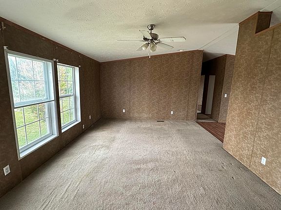 3rd image of 233 West Dr