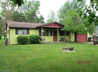 276 N Ray Quincy Rd, Quincy, MI 49082