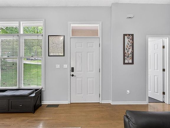 4th image of 7007 N Holly Ct