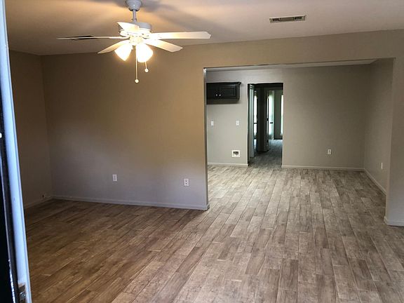 Living Room and kitchen opening