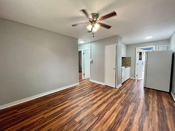 3rd image of 78 Lakeview Cir APT A1