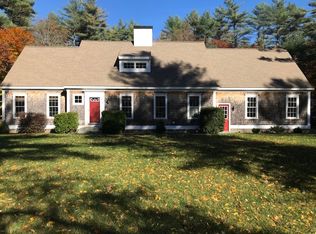 8 Benson Rd, Rochester, MA 02770