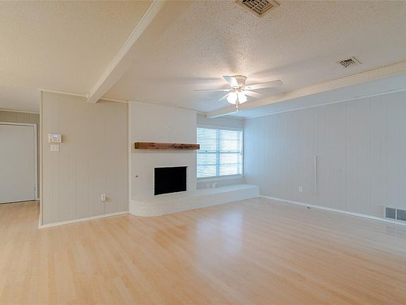 5th image of 2501 Shady Grove Dr