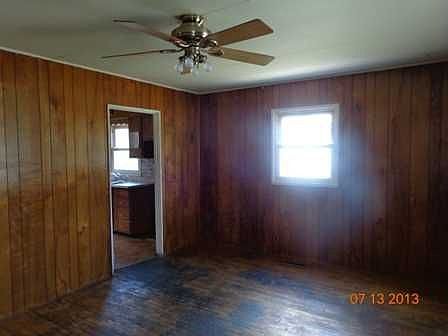 2nd image of 709 S Kenmore St