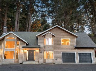 131 Arbor Ln, Cannon Beach, OR