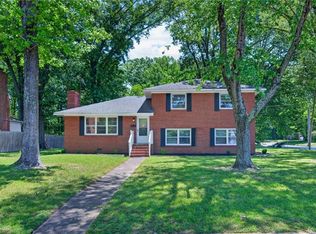 2 Larchmont Cres, Newport News, VA 23606