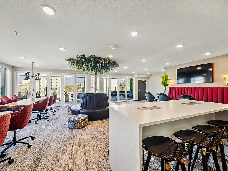 Stateside Student Housing — Photo 1