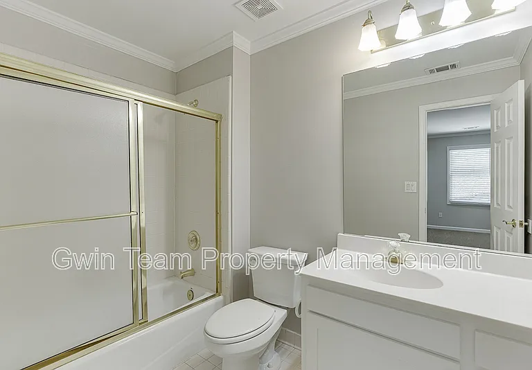 9345 Riverclub Pkwy — Photo 27