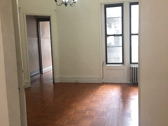 2nd image of 386 Pacific Ave