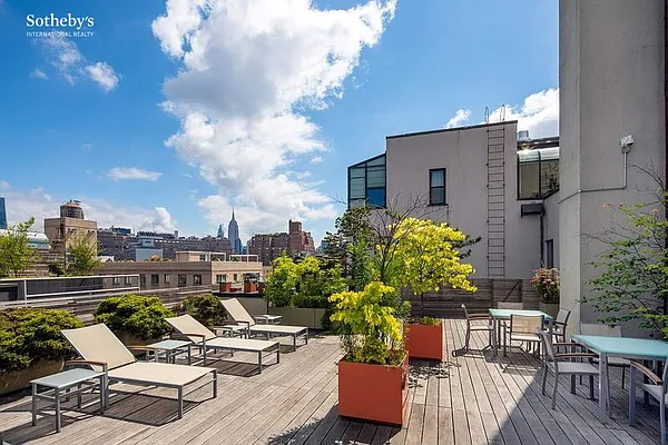 Sold by Sotheby's International Realty | media 13