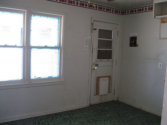 4th image of 2410 W 14th St