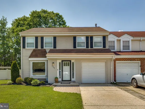 255 Burnam Wood Dr, Mount Laurel, NJ 08054