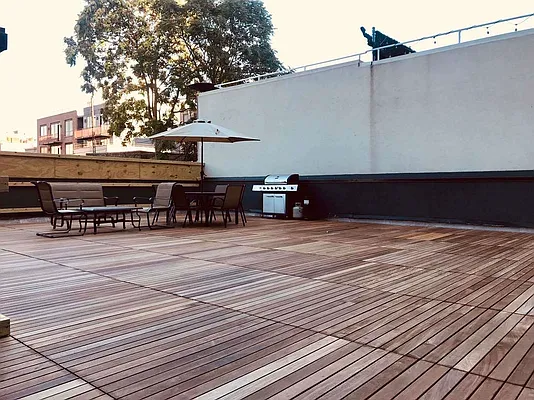 Rented by R New York | media 27