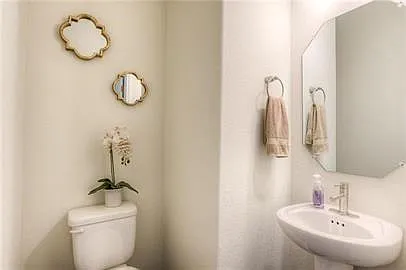3240 E Whitestone Blvd #17 — Photo 6