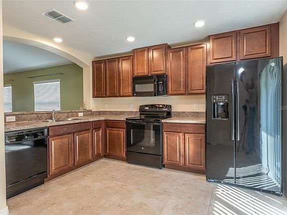 5th image of 16706 Scenic Hill Way