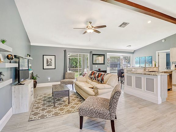 4th image of 25273 Busy Bee Dr