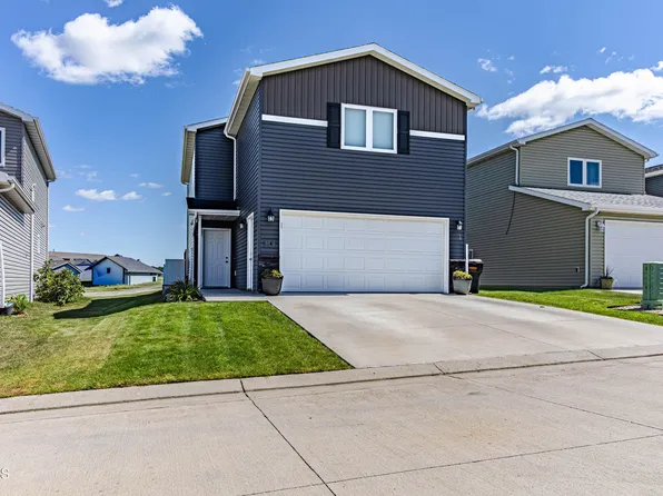 6943 Majestic Loop, Bismarck, ND 58503