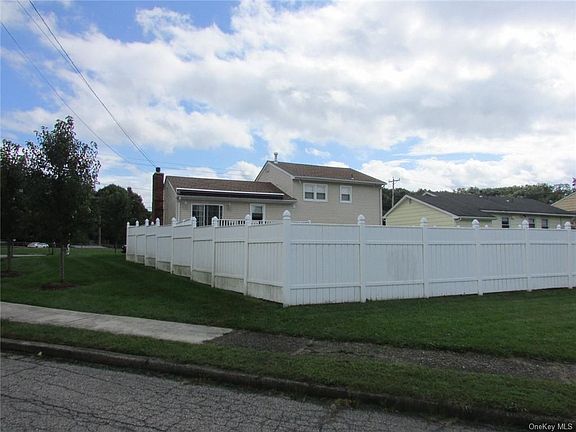 4th image of 333 West St